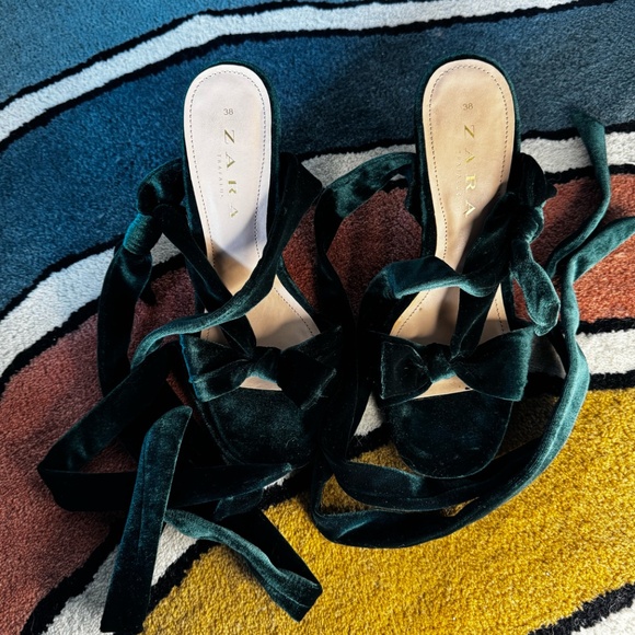 ZARA Velvet Tie-Up Heels  - Size 38 - Picture 3 of 5